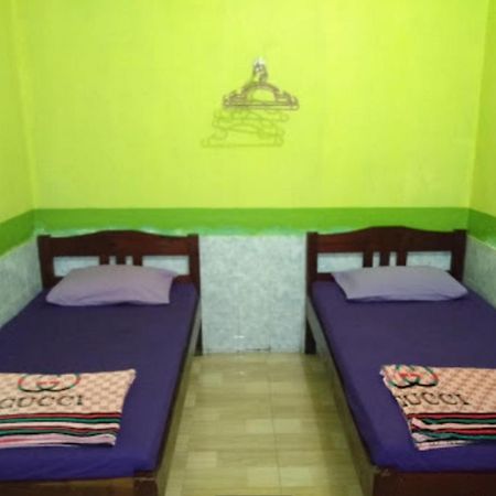 Hotel Indah Grogot Syariah Mitra Reddoorz Tanah Grogot Екстериор снимка